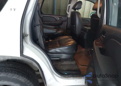 2009 Chevrolet Tahoe Lt2 z USA, uszkodzony, nr VIN 1GNEC233X9R302233